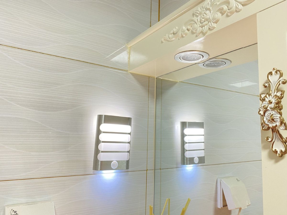 TUODI TDL-7136 stainless sensor sconce night light on a wall