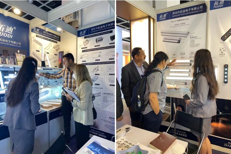 Buyers at the TUODI booth of an international lighting exhibition